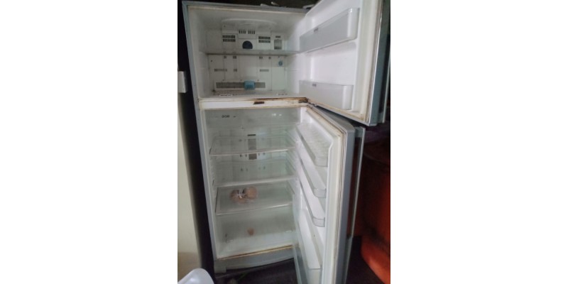 Thanh lý tủ lạnh cũ 300lit Panasonic