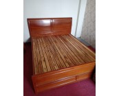 Thanh lý giường gỗ 1m6 x 2m
