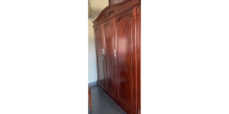 Thanh Lý Tủ Quần Áo Gỗ Căm Xe Giá Rẻ