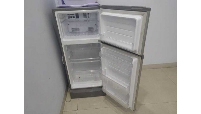 Tủ lạnh SHARP SJ-X176E-SL 165 lít - Đồ cũ ACB