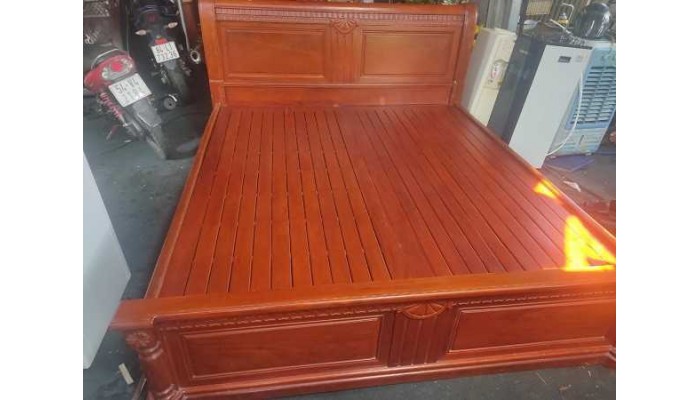 Thanh lý giường gỗ căm xe 1m8x2m giá rẻ, gỗ xịn siêu bền