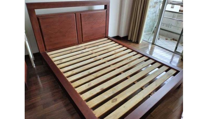 Thanh lý giường ngũ gỗ xoan đào giá rẻ đẹp