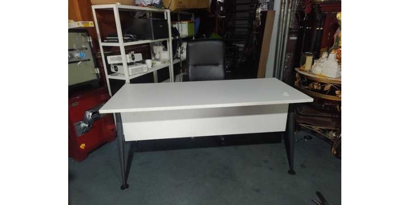 Thanh lý bàn trưởng phòng 1m6x70 giá rẻ đẹp như mới