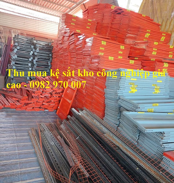 Chuyên thu mua kệ sắt kho công nghiệp giá cao tận nơi TPHCM